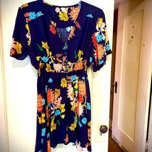 Cute, flowy floral tunic in deep jewel tones